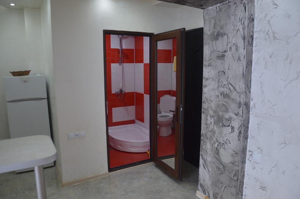 Irakli'S Apartment With Sea View Batoumi Chambre photo